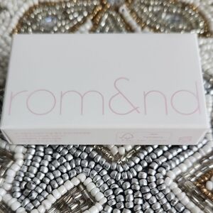 NIP | K Beauty | Rom&nd BETTER THAN CHEEK W01 ODI MILK Blush